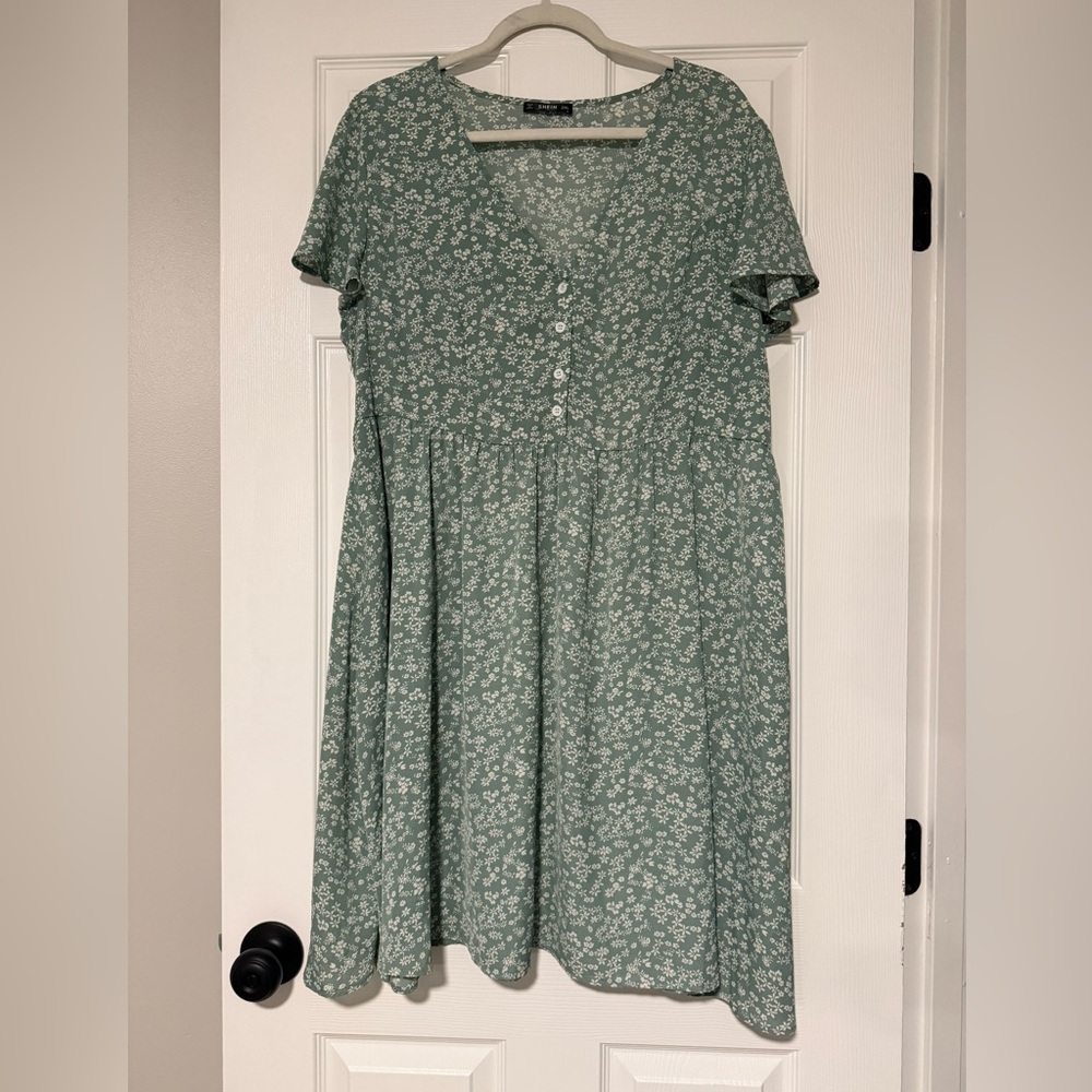 SHEIN Green Floral Dress